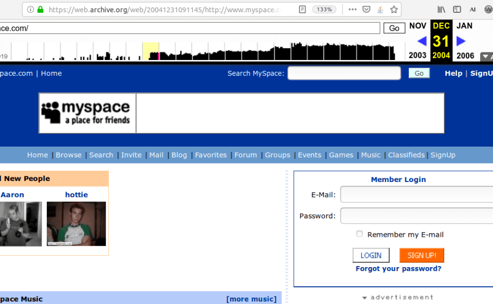 Banner e menu centrale login sulla destra e miniature utenti sulla sinistra