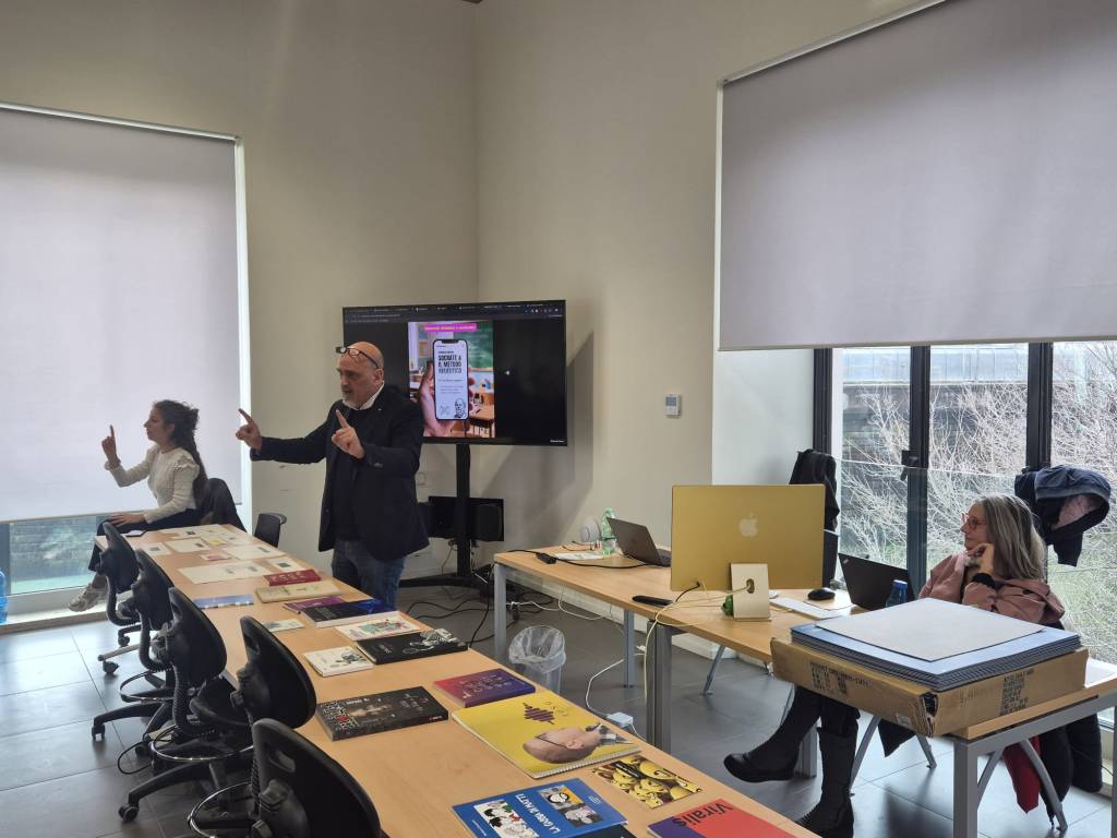 Daniele Verdesca parla tradotto nella lingua dei segni